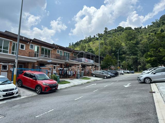 Goodview Heights Cheras Town House ground floor 22x70 Gated guarded 1