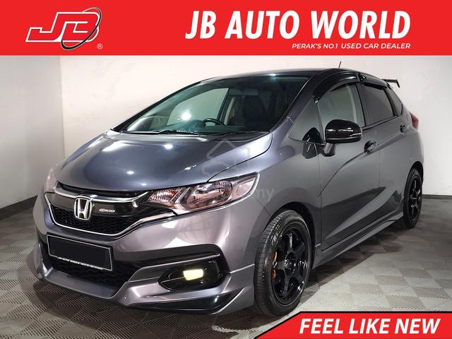 2019 Honda Jazz 1.5 V F/Service 1Owner Like New - 1