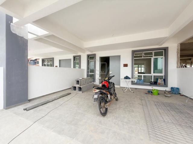 2mins to Lotus Freehold Full Loan Double Storey House 22x70sqft Cheng 1