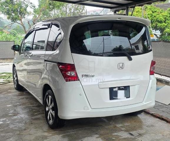 2010 Honda FREED 1.5 E (A) - 4