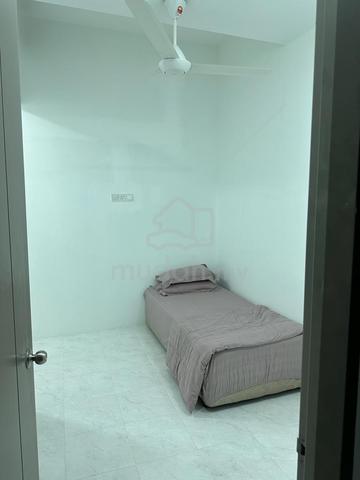 single room near UTP 1