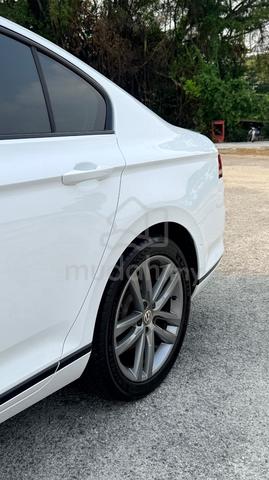 2018 Volkswagen PASSAT 2.0 TSI HIGHLINE (CKD) B8 - 5