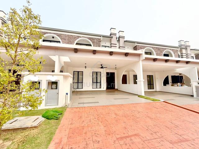 Spacious Freehold 2-Storey @ Setia Safiro Amadeo Phase 3, Cyberjaya 1