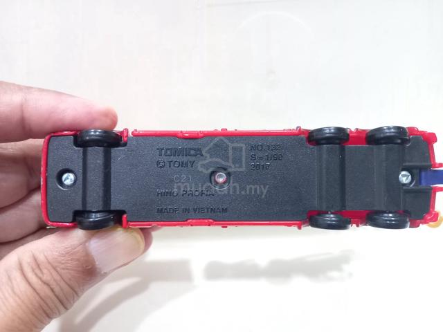 Tomica Long No. 132 Yokohama City Fire Bureau Supe - photo 6 of 6