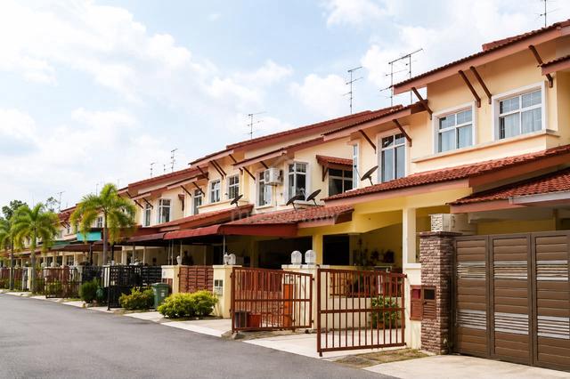 Town House Bandar Selesa Jaya Skudai Full Loan Below Market Value 1