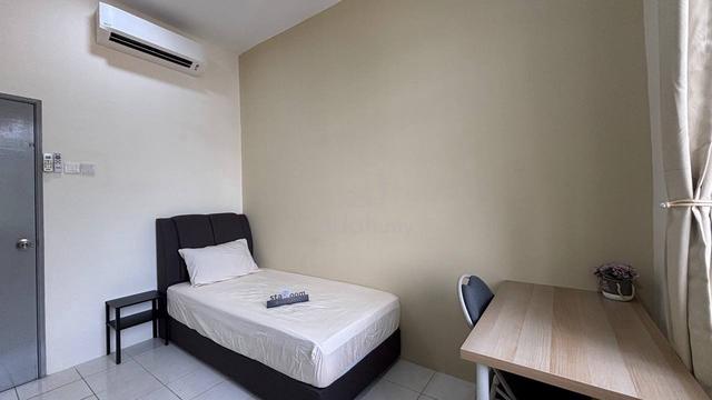 Middle Room for Rent @ Angkasa Condominium, Taman Connaught 1