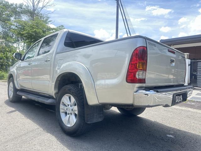 2010 Toyota HILUX 3.0 G DOUBLE CAB (A) - 5