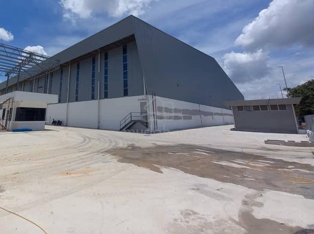 Warehouse factory for rent Ample Space Container Parking nr WCE 1
