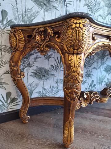 Carousel Image