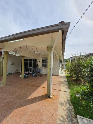 Semi-D house for rental in Taman Seroja, Kulim 1