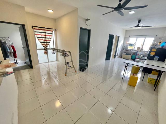 Unit Atas Townhouse Kita Bayu Cybersouth Dengkil near to KLIA 1
