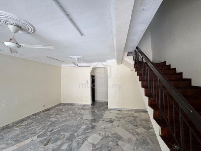 Puchong jaya rumah double storey  house sewa Jalan Nuri kinrara sunway 1
