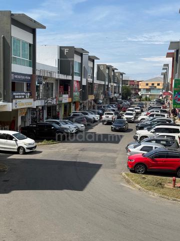 Shoplot Royal Plaza / 3 Storey Inter Corner / Putatan / Lokkawi 1