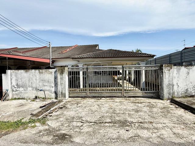 Single Storey Terrace Corner House for Sale at Permyjaya Miri 1