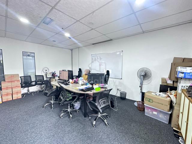 4 Storey Shop Office At Platinum Walk For Sell 1