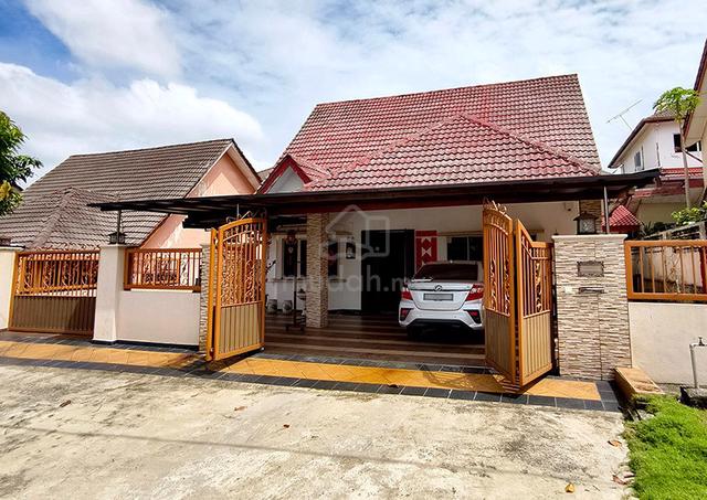 2 Storey Bungalow, Renovated @ Lorong Hijau, New Green Park, Rawang 1