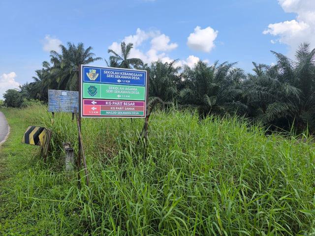 Kebun Parit Samak Untuk Dijual 1