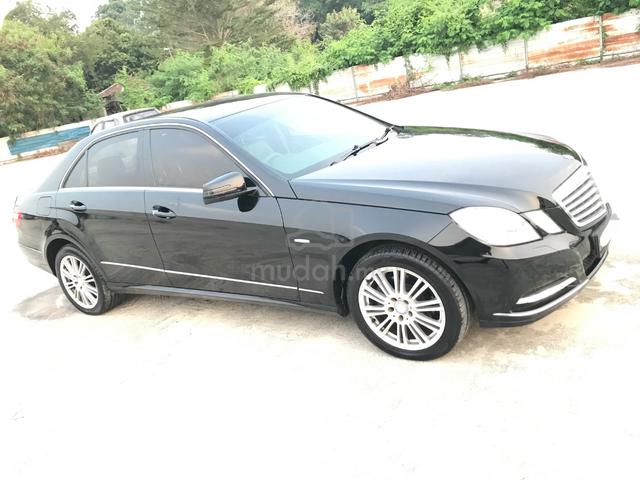 Mercedes Benz E200 1.8 CGI(A)LEATHER S/18"AMG RIM - 2