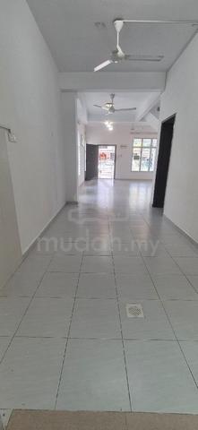 Rumah Luas Selesa,End lot, Disewa 1