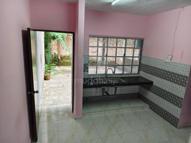 Extra land 15ft Free Hold Melawati FOR SALE DOUBLE-STOREY TERRACE 1