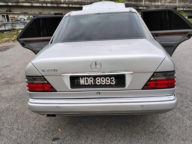 1995 Mercedes Benz 260E 2.6 (A) - 2