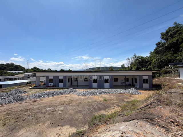 Landed House | Penampang | 2R1B | New House | No Banjir | For Rent 1