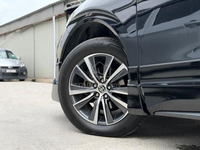 LOCAL SPEC 2021 Toyota HARRIER 2.0 LUXURY (A) - 5