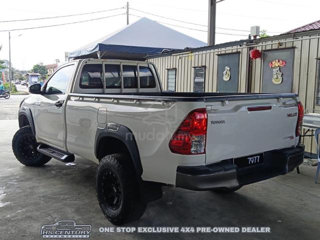 2018 Toyota HILUX 2.4 MT FACELIFT (M) - 3