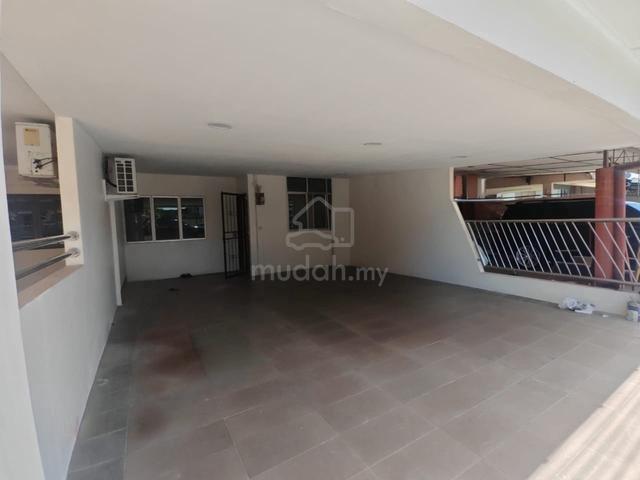 Bayor Bukit, Tabuan Jaya - Single Storey Intermediate Terrace House 1