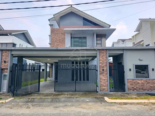 RENOVATED | FREEHOLD SEMI-D CLUSTER 2½ Storey Bandar Putra, Kuantan 1