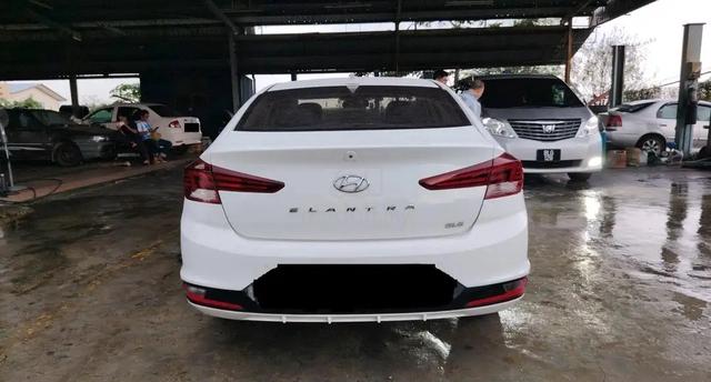 2019 Hyundai ELANTRA 2.0 EXECUTIVE (A) - 4