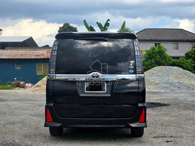 2017 Toyota VOXY 2.0 ZS KIRAMEKI II (A) MPV - 4