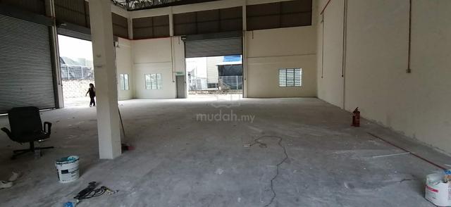 Kawasan Perindustrial Nilai 3 Corner Lot Factory Warehouse for Sale 1