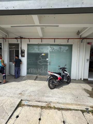 Ground floor shop lot 1