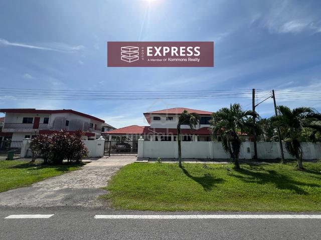 Double Storey Bungalow at Pujut 3C, Miri 1