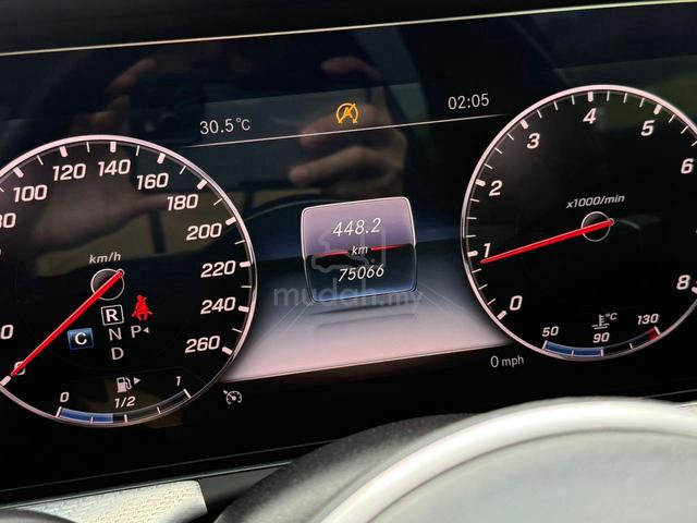 Mercedes Benz E200 2.0 SPORTSTYE BLACK INTERIOR - 3