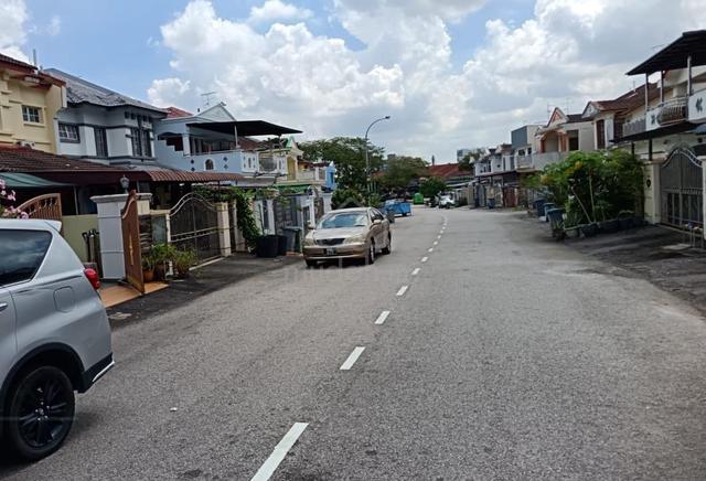 Taman Bukit Indah Double Storey Endlot House 4bed Renovated Johor Bhru 1