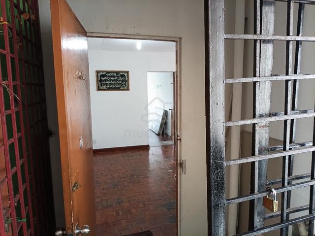 Flat PKNS Seksyen 24 Shah Alam 1