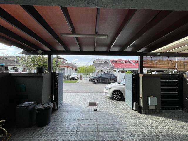 FULLY RENOVATED END LOT 1.5 Storey Terrace USJ 2, Subang Jaya 1