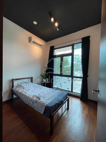 Crescent Bay Suites 1