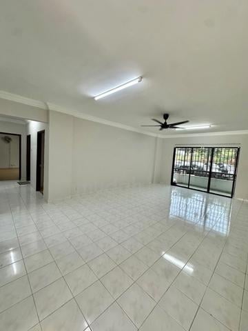 Seri Mutiara Apartments (Seri Alam) 1