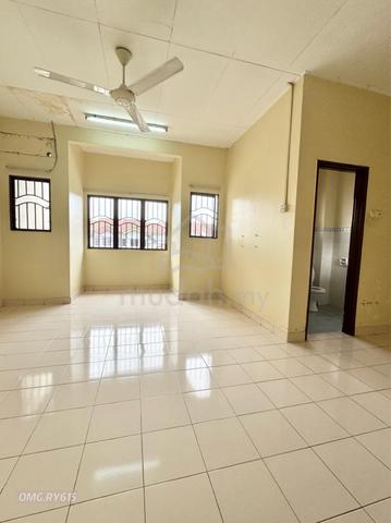 Good Condition 2 Storey 20X75 Kerongsang Bandar Puteri Klang for rent 4
