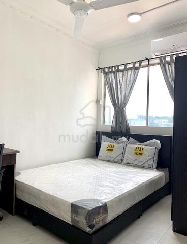 Bandar Utama room 3 min to LRT 3 1