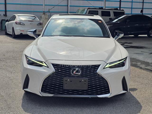 2021 Lexus IS300 2.0 (A) VERSION L White colour - 2
