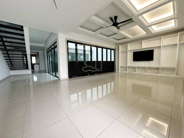 Facing Open Double Storey Superlink Aralia Elmina Gardens Denai Alam 1