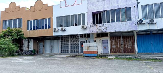 1.5 Storey Factory/Warehouse Selesa Jaya Seri Kembangan 1