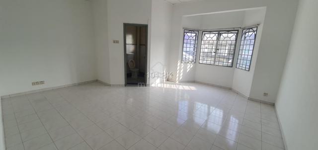 Taman Sentosa Klang chinese neighbour double story for sell 1