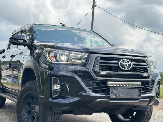 2021 Toyota HILUX 2.8 BLACK EDITION (A) - 3