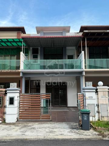 2 storey Terrace House, LA Garden Mount Austin, JB 1