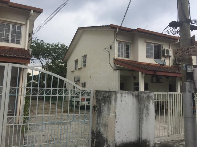 Ground floor Townhouse at Jalan 18/2 Sri Serdang nearby UPM 1